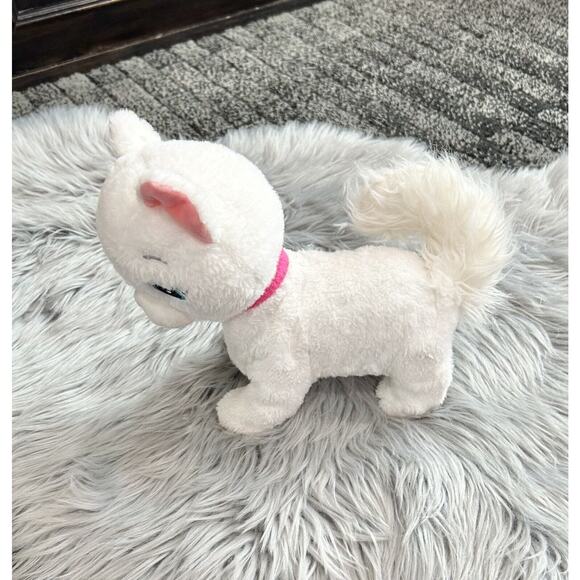 IMC Toys White Cat Plush Bianca. Playful Life-like Interactive Plush - Picture 3 of 9